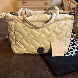 Kurt Geiger Ivory Quilted crossbody ❤️